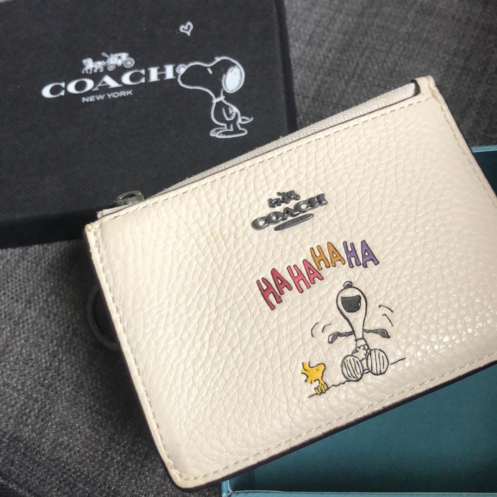 ~ new-in-box Snoopy Coach wallet ~